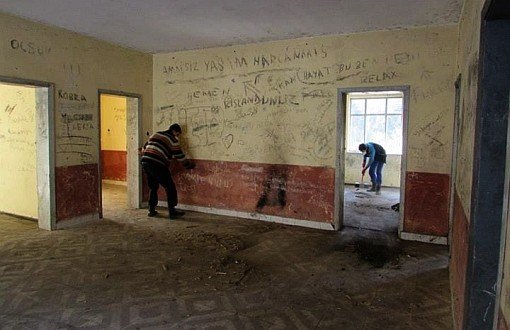 Fındıklı'da Atıl Köy Okulu Onarılıyor, Darısı Diğerlerinin Başına