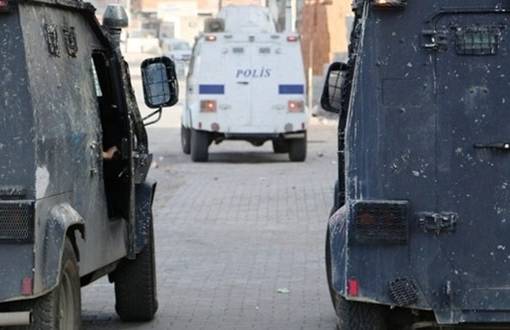 Police Hits a Child in the Eye in Cizre District