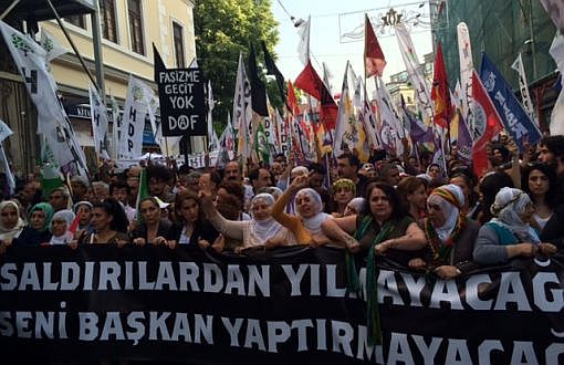 İstiklal'de Binler HDP'ye Saldırıyı Protesto Etti