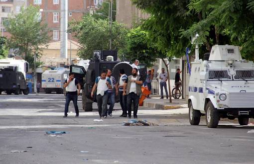 Yaralı Gazetecinin Durumu İyi, Diyarbakır’da Haberciler Gergin