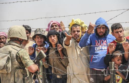 MAZLUMDER: Suriyelileri Kapıda Bekletmeyin