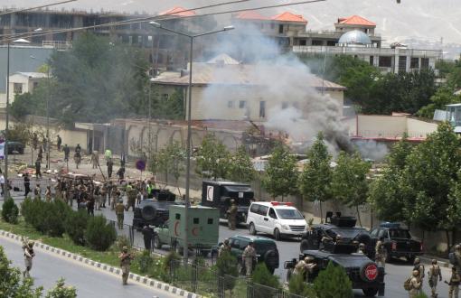 Taliban Afganistan Parlamentosuna Saldırdı