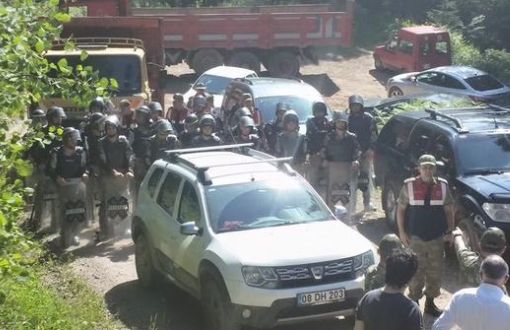 People and Gendarmerie Come Face to Face in Artvin