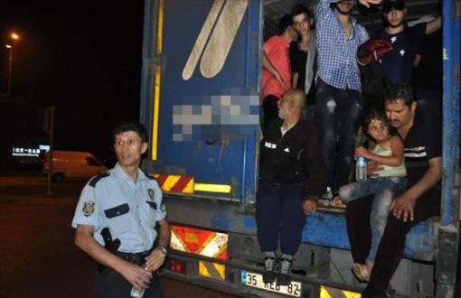 İzmir’de 60 Mülteci Kamyondan Kurtarıldı