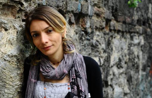 Gazeteci Gülşen İşeri’nin Evine Polis Baskını