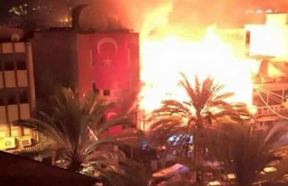 HDP Alanya Binası Yakıldı, Çok Sayıda Merkeze Saldırı Düzenlendi