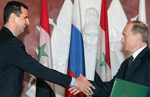 Kremlin, Putin'in Esad'ı Kabul Ettiğini Açıkladı