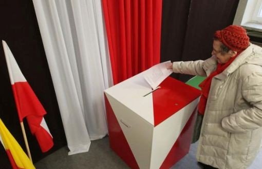 Polonya Seçimleri: 8 Bin Aday Var Ama Seçmenin Yarısı Sandığa Gitmiyor