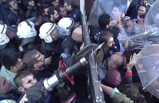 Polis Kapıyı Sökerek İpek Medya'ya Girdi