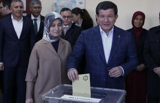 Davutoğlu’ndan Sandık Başı Gafı: Bayram Konuşmamı Yapacağım