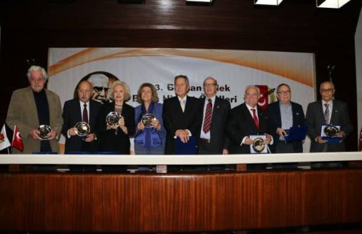 Burhan Felek Basına Hizmet Ödülleri Sahiplerini Buldu