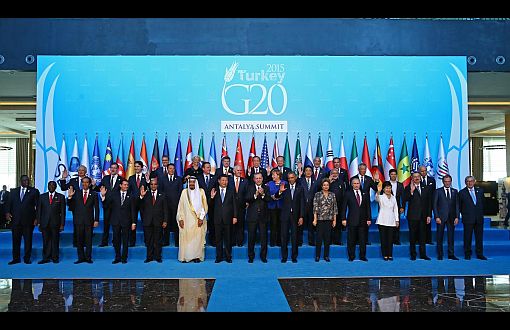 G20 "Aile Fotoğrafı": 4 Kadın, 30 Erkek