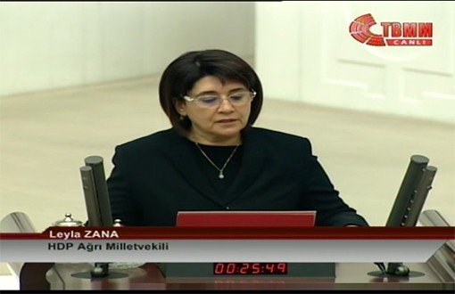 Leyla Zana Begins Parliamentary Oath in Kurdish
