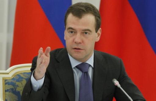 Medvedev: Turkey Protects ISIS