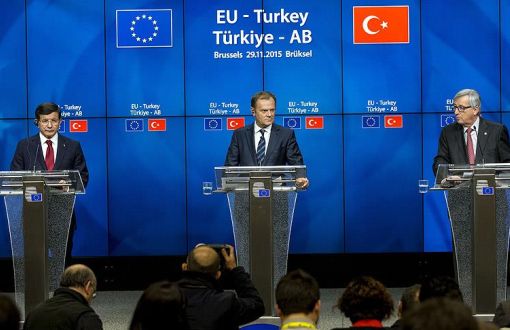 Türkiye'ye Ekim 2016'da Vizesiz Avrupa Vaadi