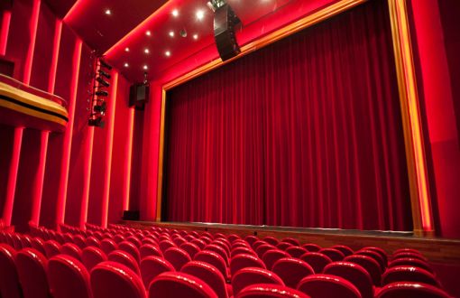 Sansür ve Ödenek Kesintisi: Karşı Refleksler ve Bağımsız Tiyatrolar