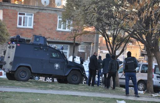 Diyarbakır’da Üç Kişi Öldürüldü