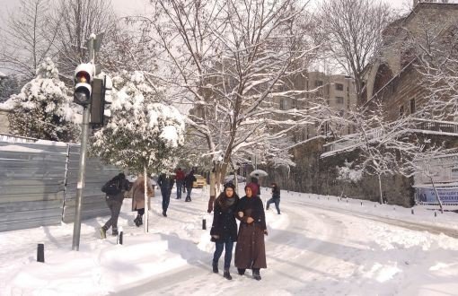 Kar Yağınca İstanbul'da İşe Gitmek 