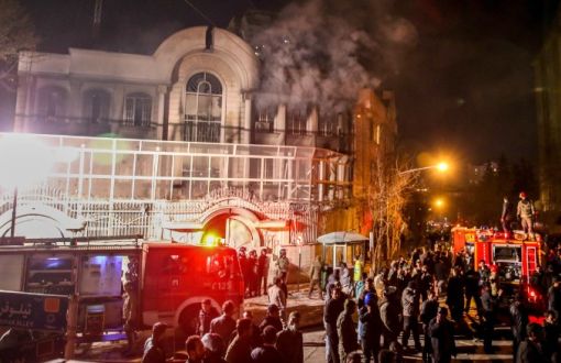 Şii Lider El Nimr'in İdamı İran'da Protesto Edildi