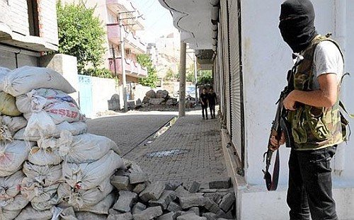 Cizre'de Bir Polis Öldürüldü