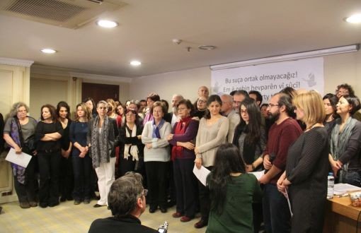 İstanbul'daki Barış İsteyen Akademisyenlere Soruşturma   