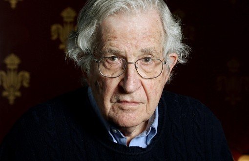 HDP Chomsky'i Türkiye'ye Davet Etti