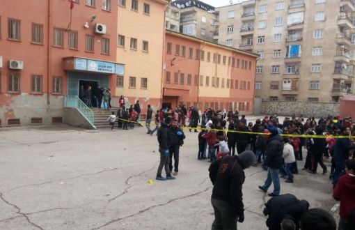 Diyarbakır’da Okulda Patlama: 5 Çocuk Yaralı