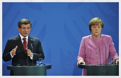 Davutoğlu-Merkel Görüşmesi: Suriye Krizi Siyasi Diyalogla Çözülür