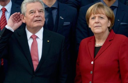 Almanya: Cumhurbaşkanı ve Başbakan Hakarete Karşı Ceza Yolunu Tercih Etmiyor