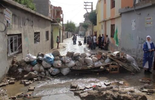 Cizre'deki Bodruma 300 Metre Yaklaşan Ambulans Çatışma Nedeniyle Geri Döndü