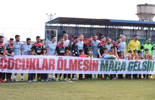 Amedspor'la Fenerbahçe "Çocuklar Ölmesin" Pankartının Arkasındaydı