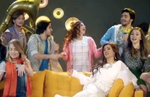 Yıldız Tilbe'nin Turkcell Reklamı Yok, Turkcell'den Açıklama da Yok