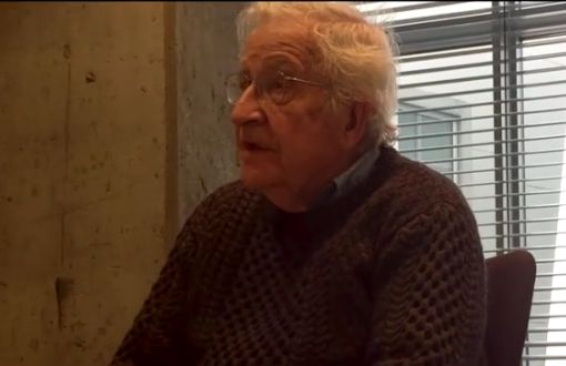 Chomsky: Türkiye Barış Dilekçesini İmzalayanlarla Gurur Duymalı 