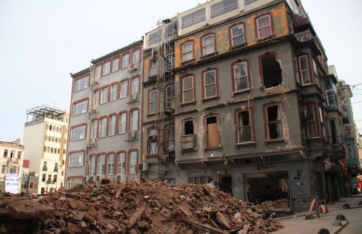 Beyoğlu’nda Binalar Neden Çöküyor?