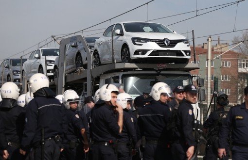 Renault'da 15 İşçi Gözaltında