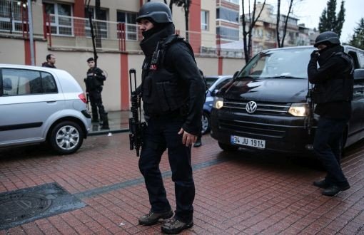 2 People Attacking on Police Killed in Bayrampaşa