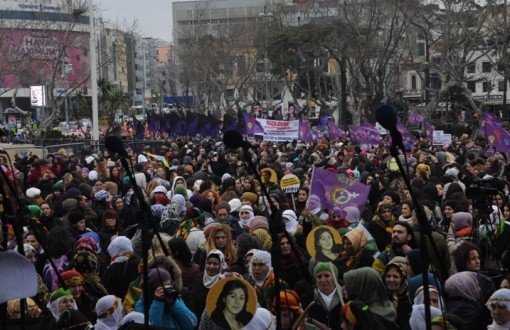 Valiliğin Miting Yasağına Kadınlardan Yanıt: Meydanlar Kadınlara Kapatılamaz