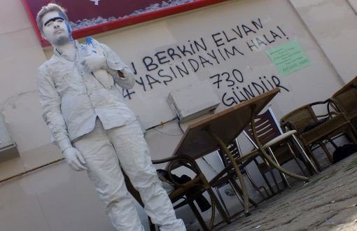 Mersin Üniversitesi'nde Berkin Elvan İçin Heykelli Eylem