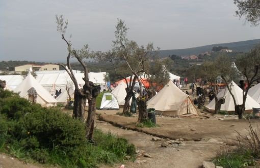 Midilli’de  Göçmen Kamplarında Gün Gün Son İki Hafta