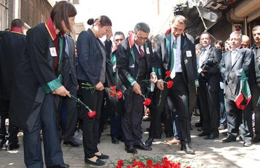Diyarbakır Bar President Elçi Commemorated at Scene of Shooting