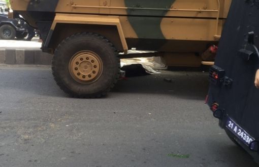 Askeri Aracın Çarptığı Kadın Öldü, Polis Halka Saldırdı