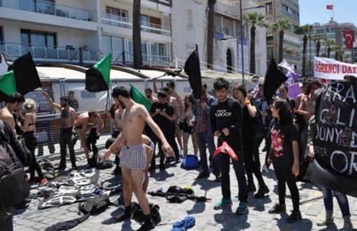 Anarchists in İzmir Explain Why They Undressed
