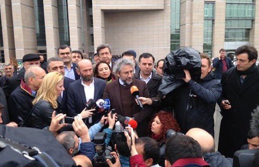 Gazeteciler Dündar ve Gül'ün Yargılandığı MİT TIR'ları Davasında Karar Günü