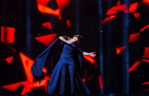 Eurovision'u Tatar Sürgünü'nü Anlatan Jamala Kazandı