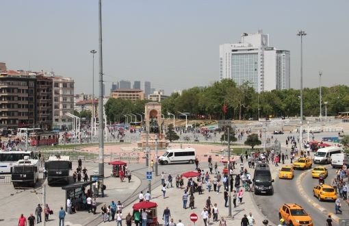 Gezi Parkı ve Taksim Meydanı Yayalara Kapatıldı