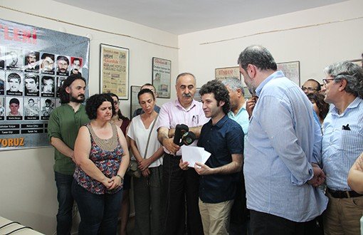 Gazeteciler Özgür Gündem'deydi: Nöbeti Devralmaya Hazırız