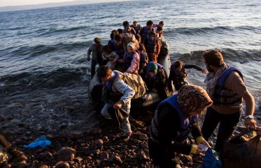 Avrupa’ya 6 Ayda 227 bin 316 Mülteci Denizden Gitti