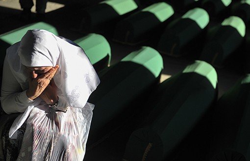 Srebrenitsa Katliamı'nın 21. Yılında 127 Cenaze Daha Defnedildi