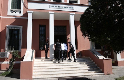 Yunanistan'a Kaçan Sekiz Kişi Adliyede