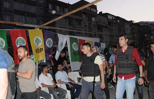 HDP ve DBP'nin "Darbeye Hayır" Nöbetine Polis Baskını